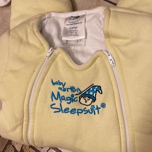Magic sleepsuit cotton size large (6-9m)